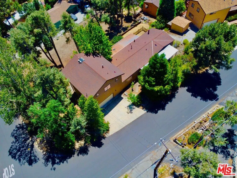 2901 Kodiak Way Pine Mountain Club, CA 93222