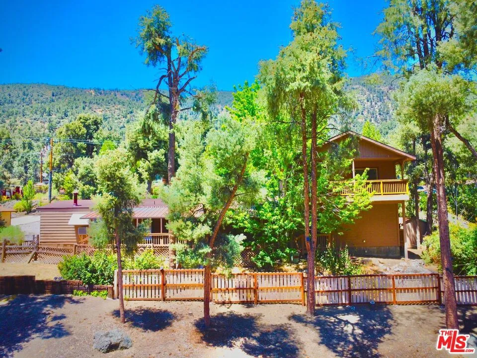 2901 Kodiak Way Pine Mountain Club, CA 93222
