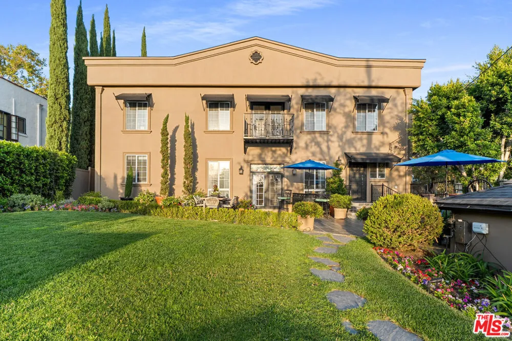 1601 Ard Eevin Avenue Glendale, CA 91202