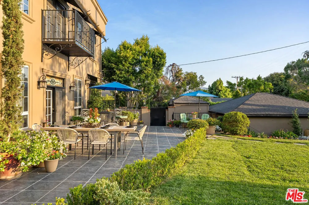 1601 Ard Eevin Avenue Glendale, CA 91202