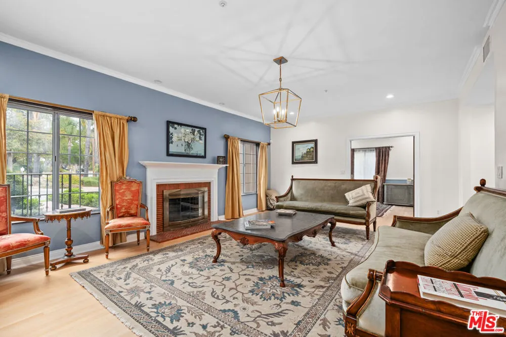 1601 Ard Eevin Avenue Glendale, CA 91202
