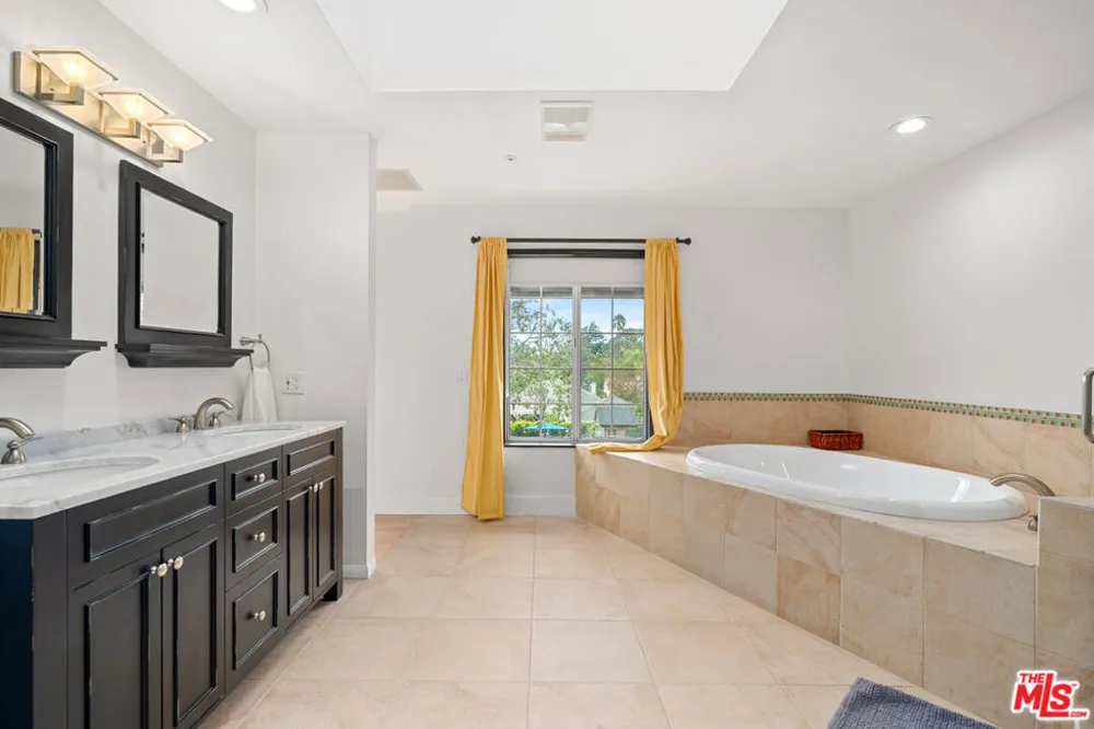 1601 Ard Eevin Avenue Glendale, CA 91202