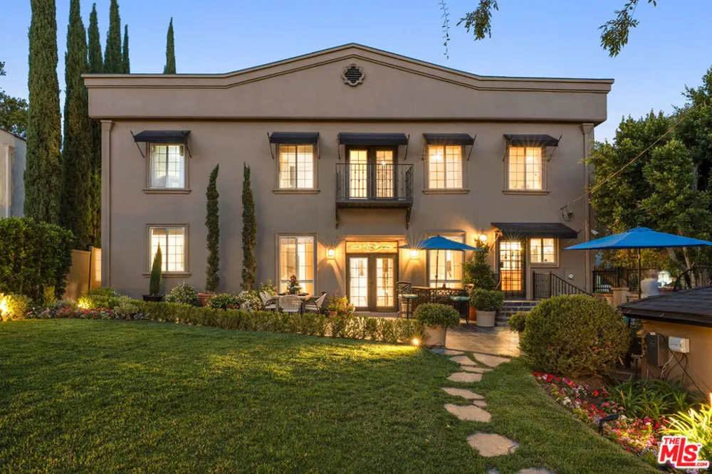 1601 Ard Eevin Avenue Glendale, CA 91202