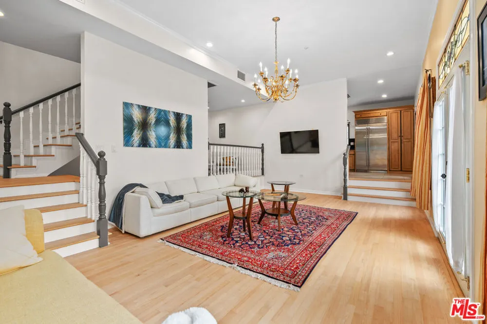 1601 Ard Eevin Avenue Glendale, CA 91202
