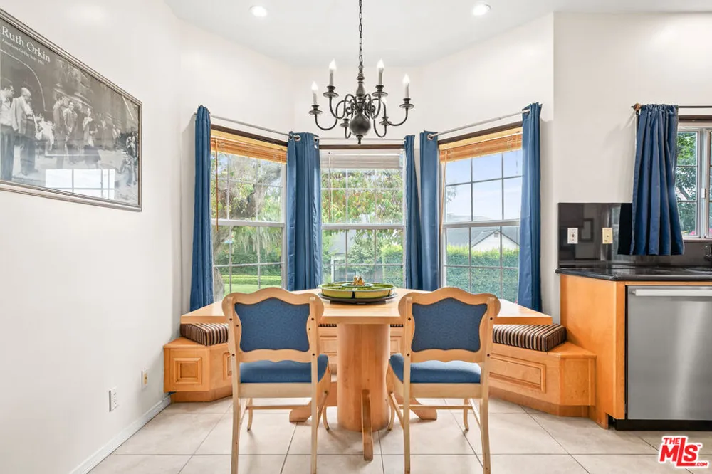 1601 Ard Eevin Avenue Glendale, CA 91202