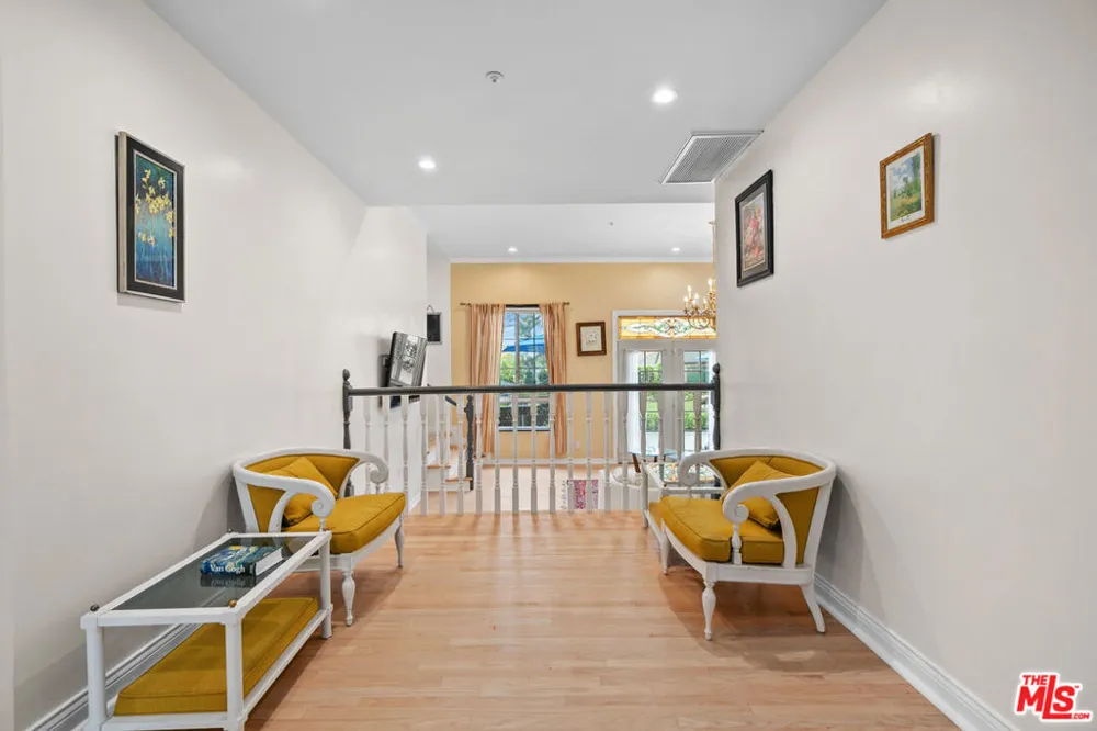 1601 Ard Eevin Avenue Glendale, CA 91202