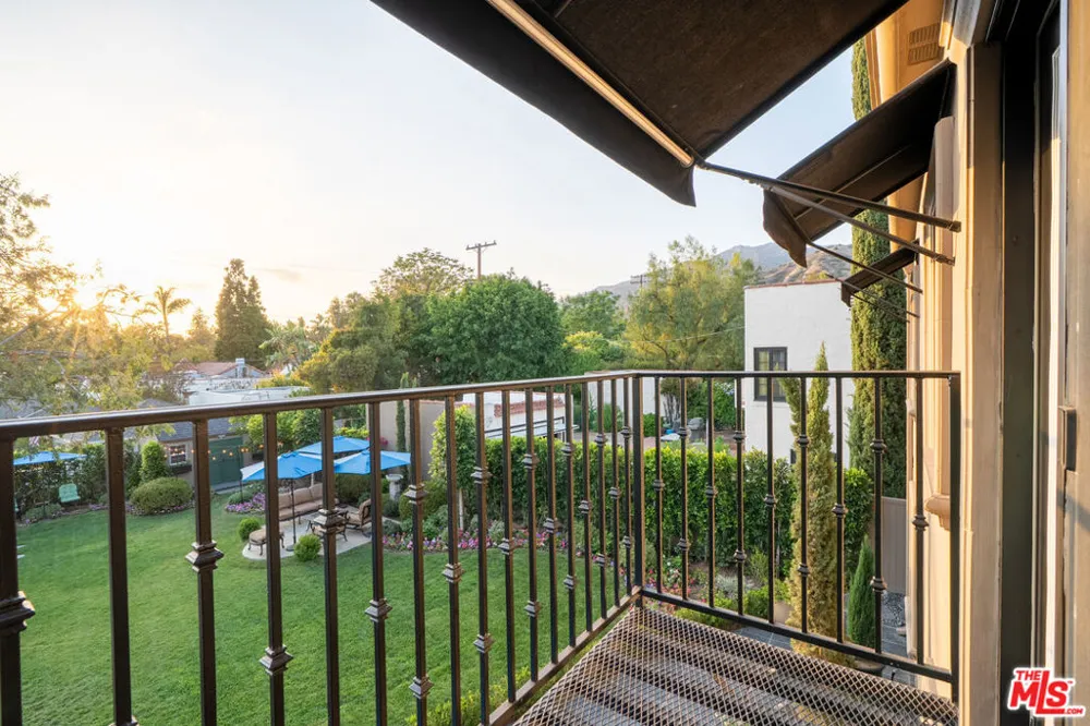 1601 Ard Eevin Avenue Glendale, CA 91202