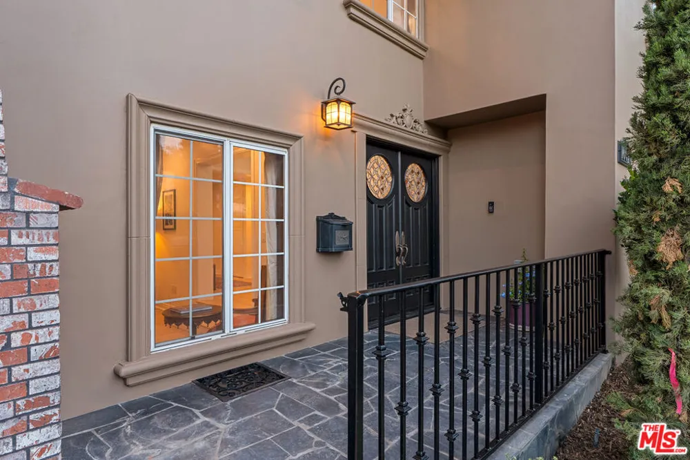1601 Ard Eevin Avenue Glendale, CA 91202
