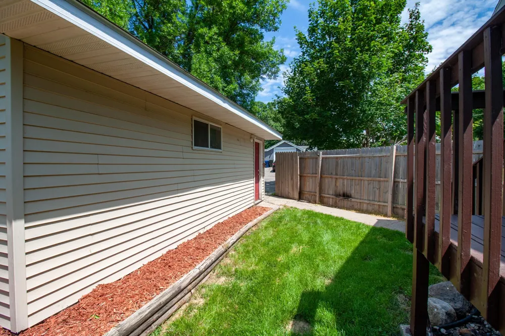 102 W Beech Avenue W Fergus Falls, MN 56537