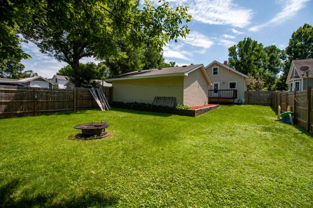 102 W Beech Avenue W Fergus Falls, MN 56537