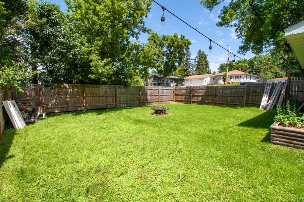 102 W Beech Avenue W Fergus Falls, MN 56537