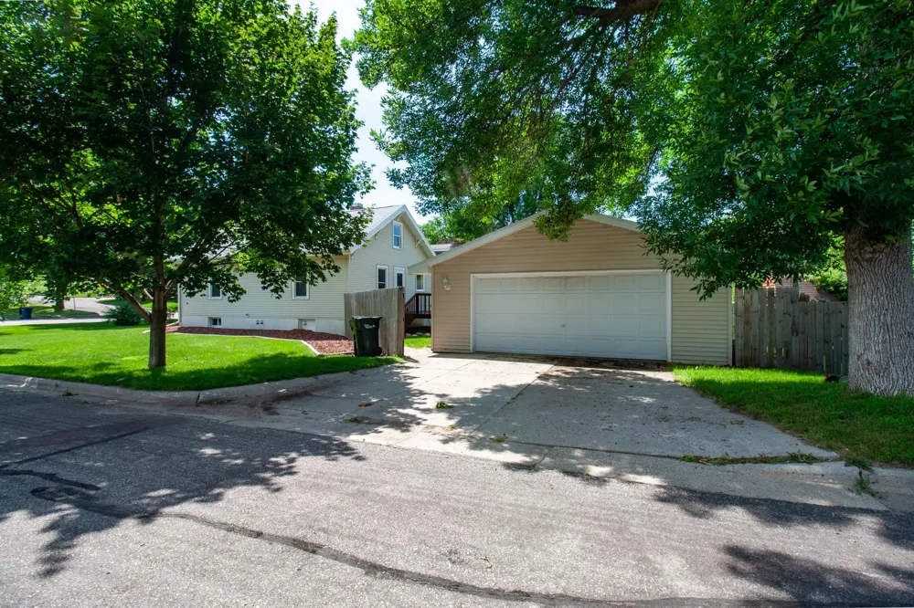 102 W Beech Avenue W Fergus Falls, MN 56537