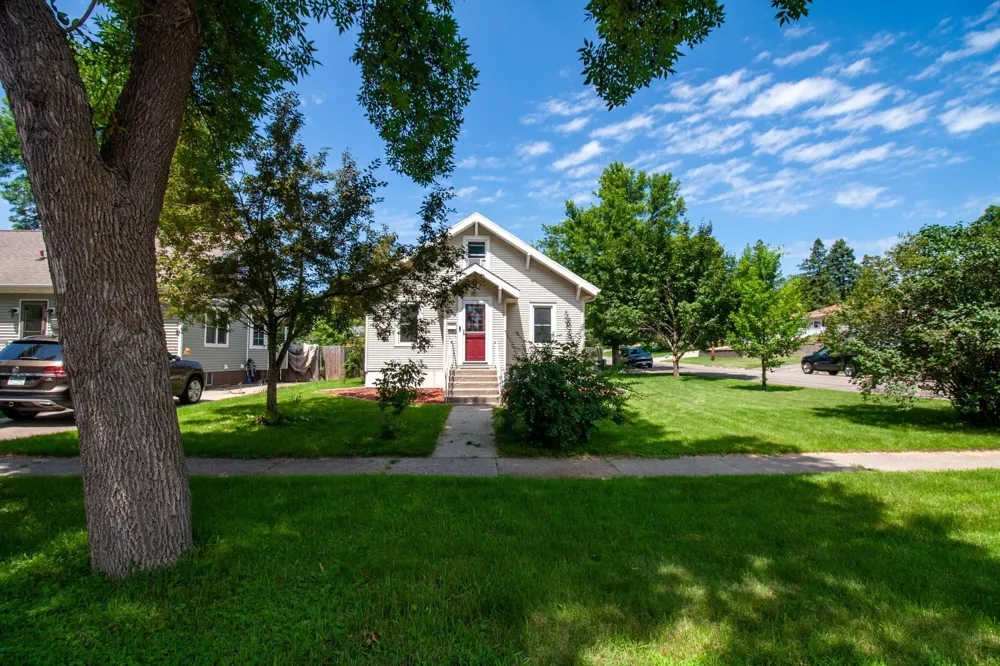 102 W Beech Avenue W Fergus Falls, MN 56537
