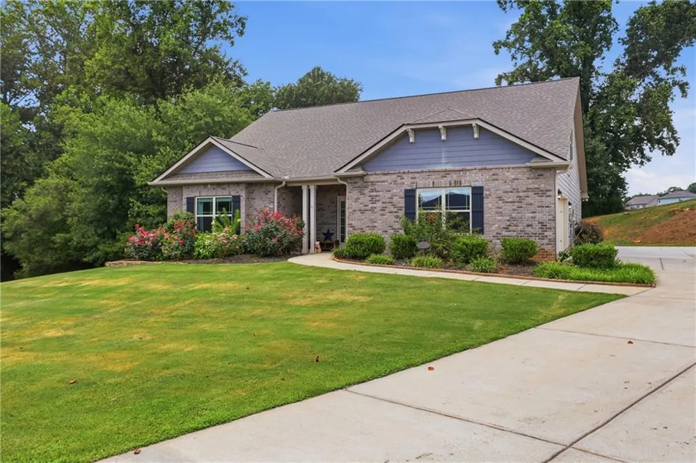 5911 Wauka Valley Pass Clermont, GA 30527