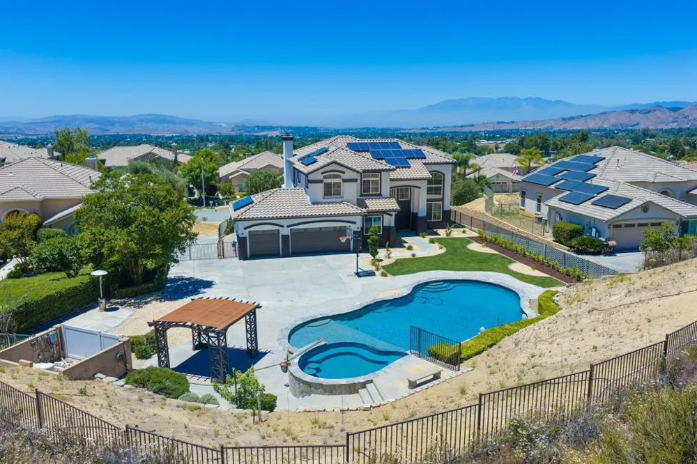 13435 Canyon Crest Road Yucaipa, CA 92399
