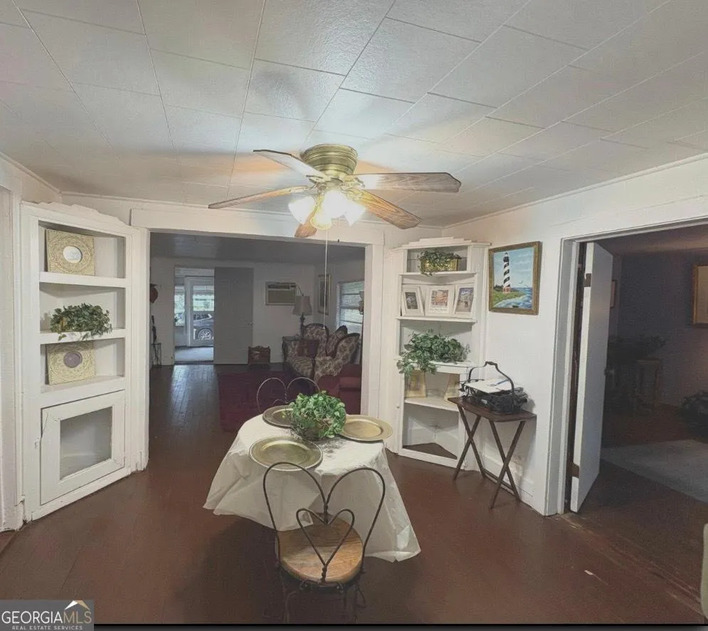 11817 Ga Highway 99 Darien, GA 31305