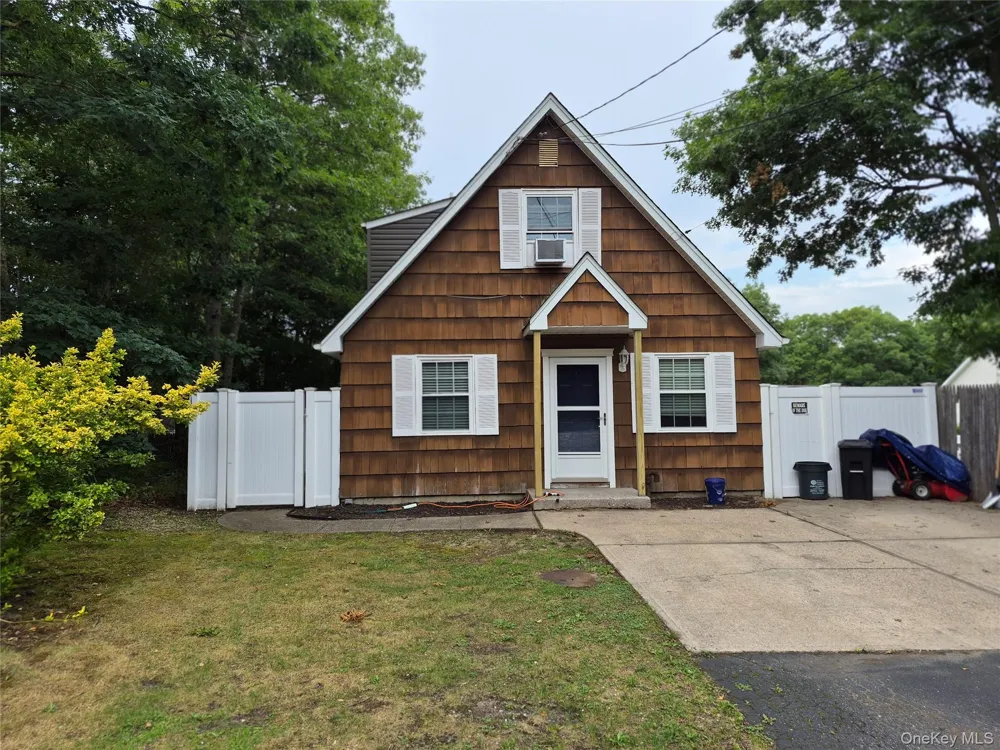 1128 Ocean Avenue Medford, NY 11763