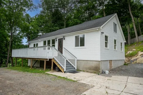 745 Peekskill Hollow Road