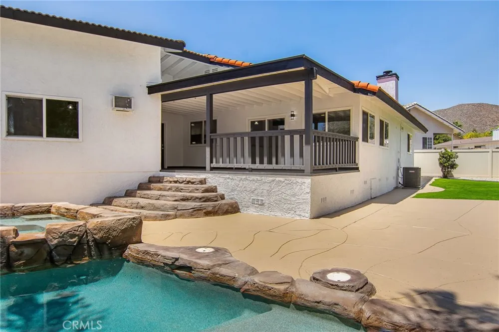 23584 Brook Canyon Lake, CA 92587