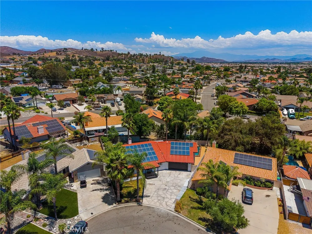 23584 Brook Canyon Lake, CA 92587
