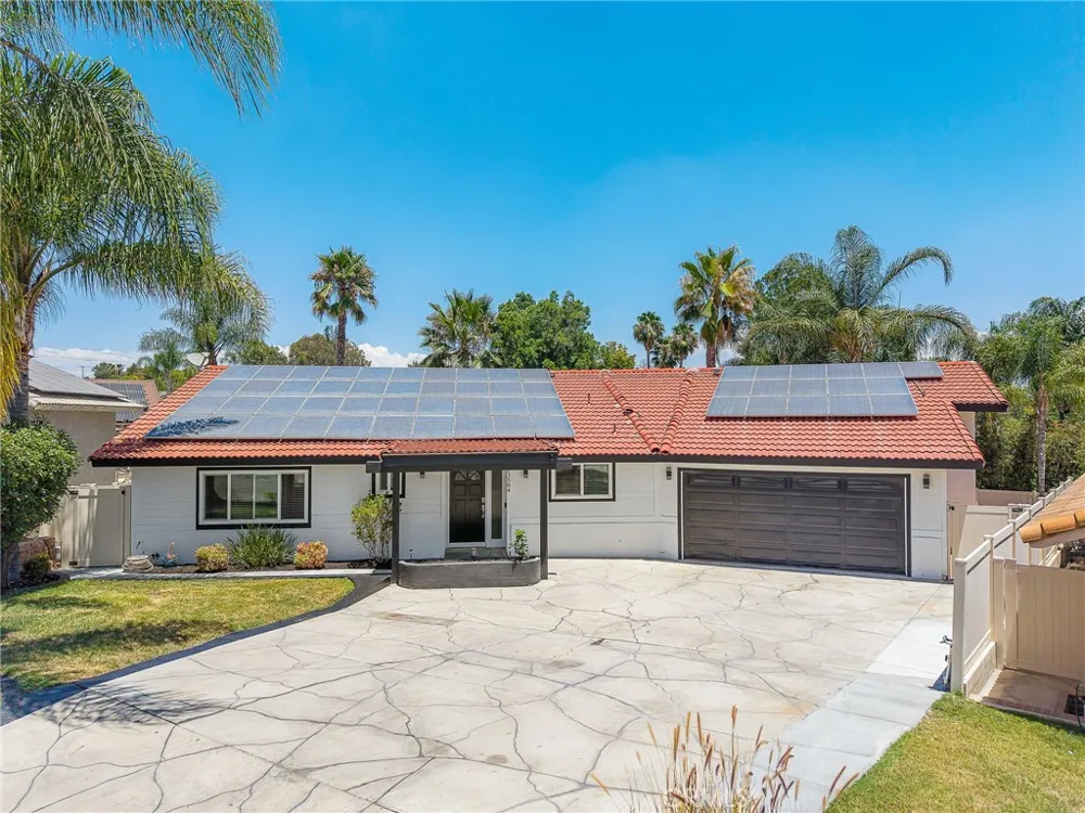23584 Brook Canyon Lake, CA 92587