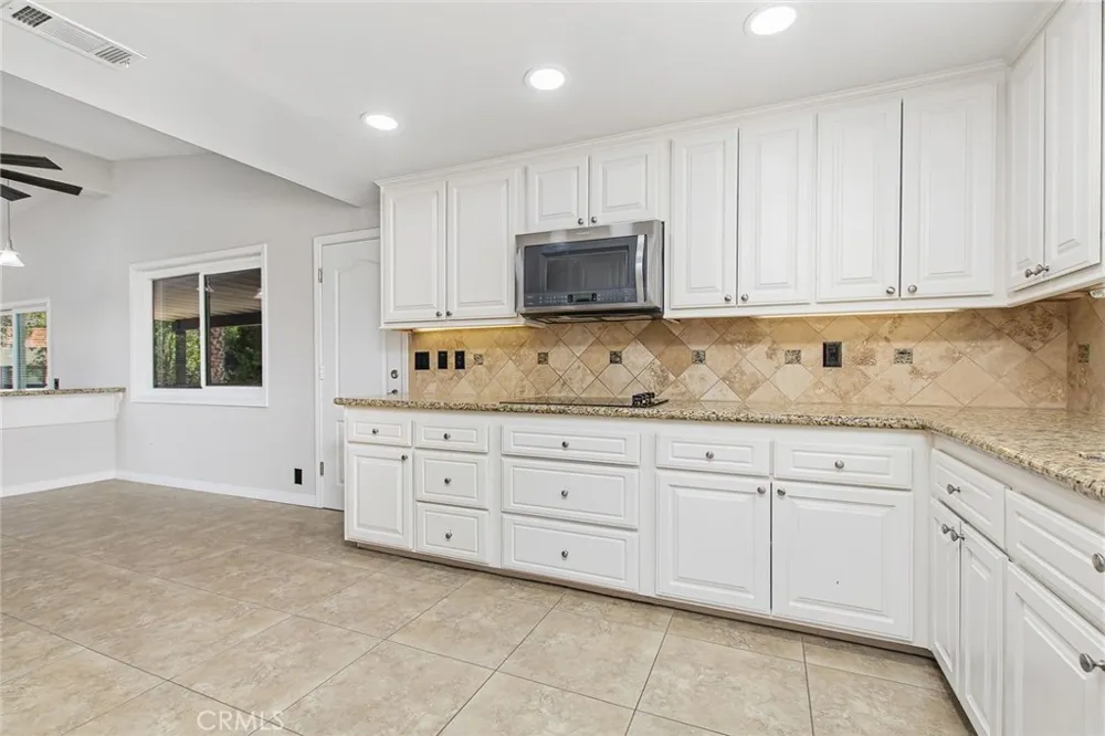 23584 Brook Canyon Lake, CA 92587