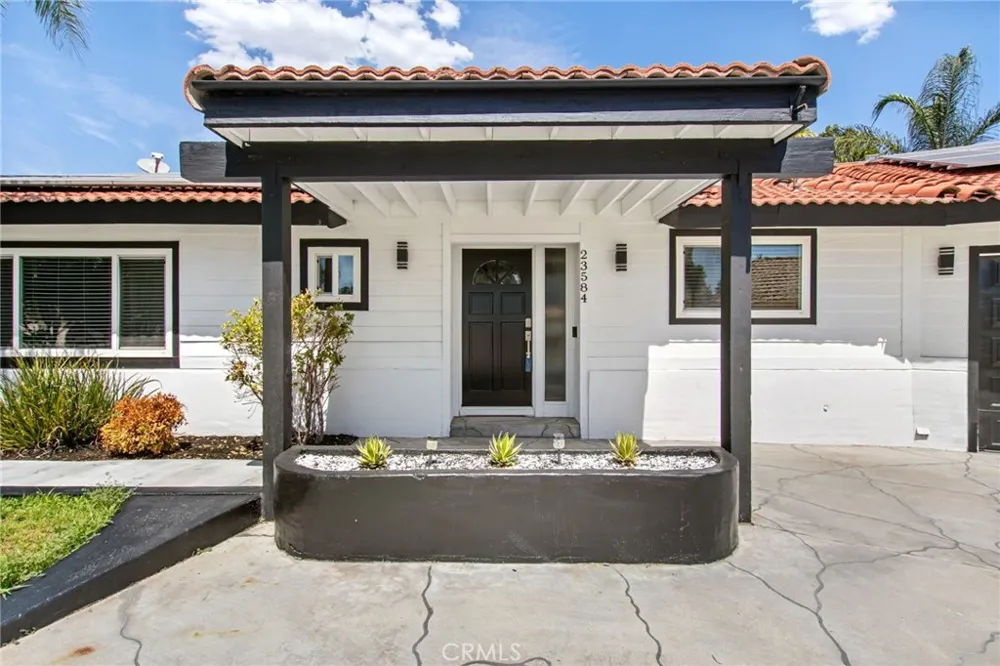23584 Brook Canyon Lake, CA 92587