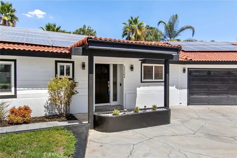 23584 Brook Canyon Lake, CA 92587