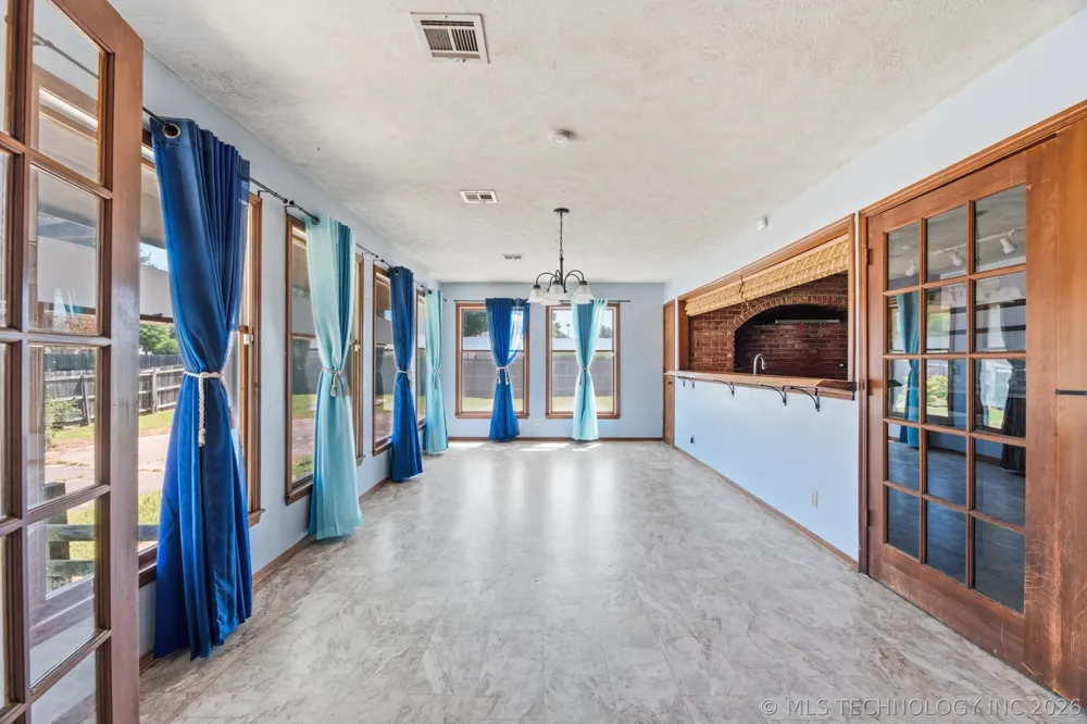 4000 Lakeview Drive Bartlesville, OK 74006
