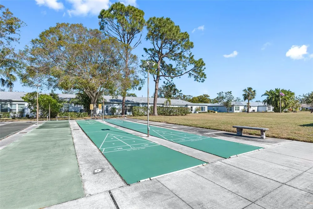 8440 BRENTWOOD ROAD Seminole, FL 33777
