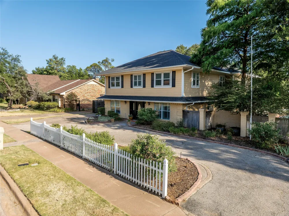 3410 Country Club Road Pantego, TX 76013