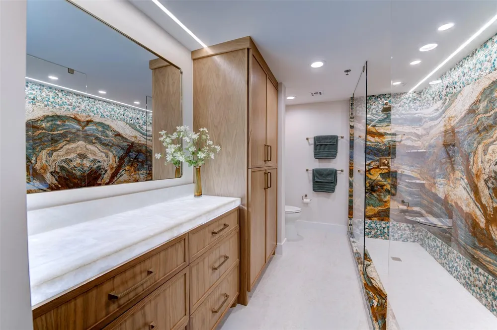 801 E Beach Drive #BC0800 Galveston, TX 77550