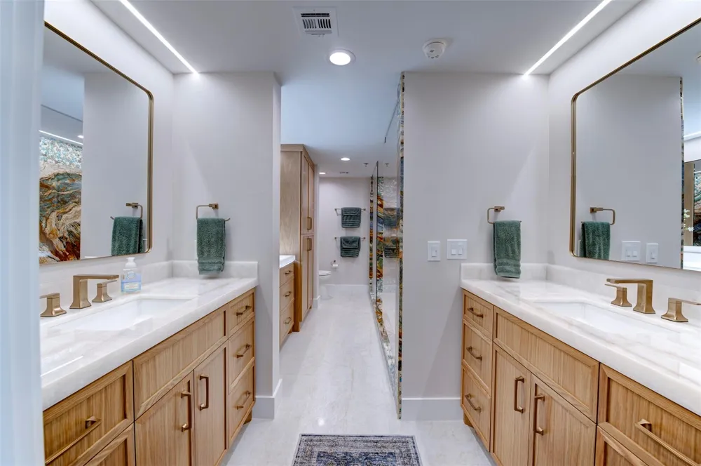 801 E Beach Drive #BC0800 Galveston, TX 77550