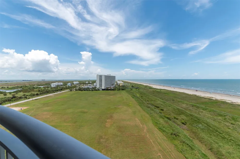 801 E Beach Drive #BC0800 Galveston, TX 77550