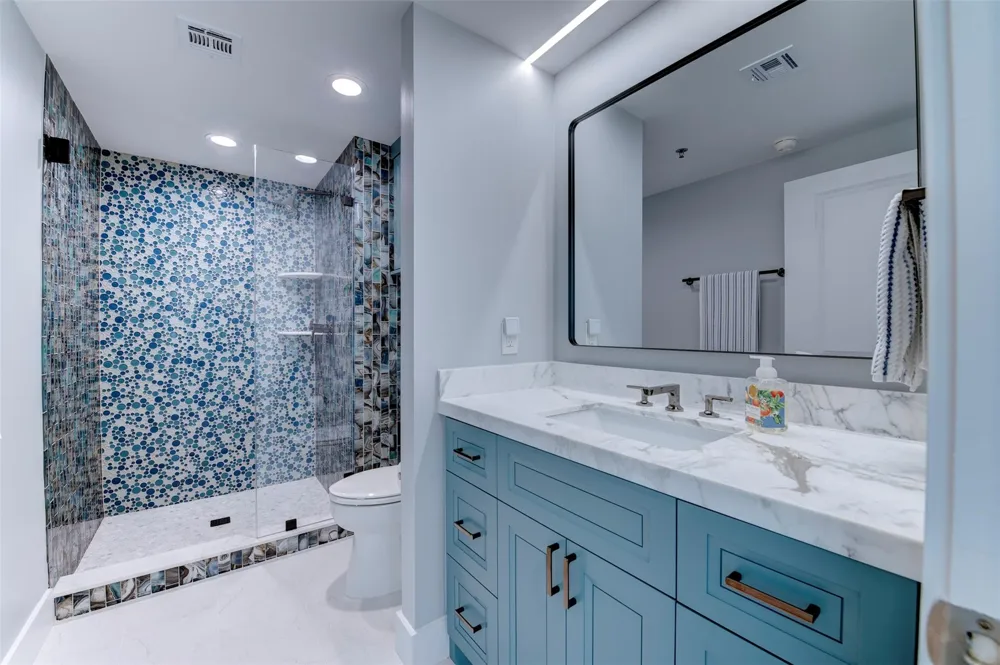 801 E Beach Drive #BC0800 Galveston, TX 77550