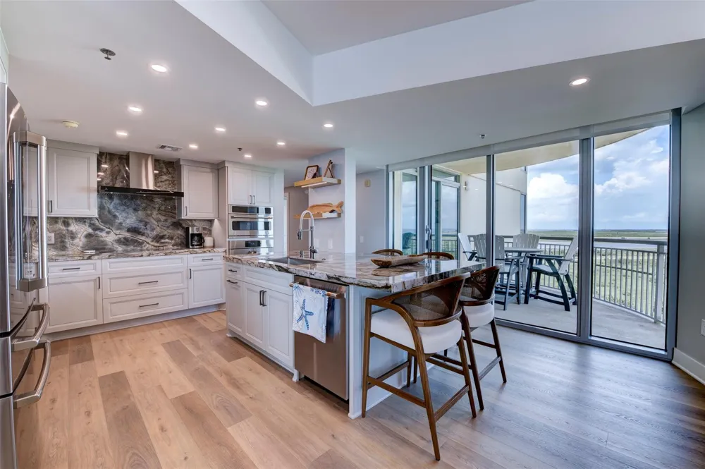 801 E Beach Drive #BC0800 Galveston, TX 77550