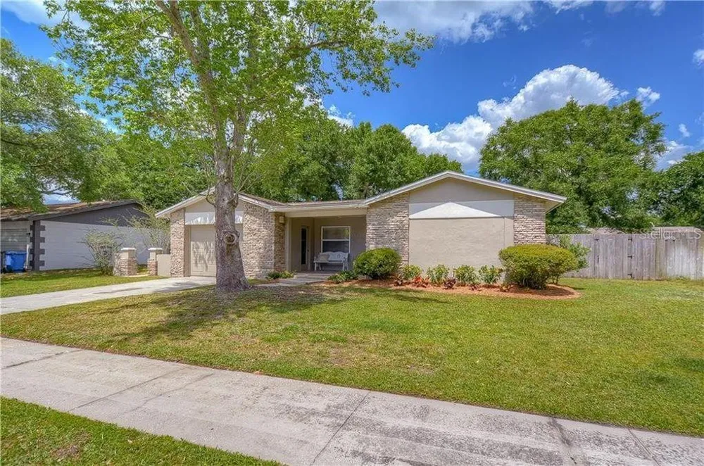 5121 ELLENDALE AVENUE Tampa, FL 33625