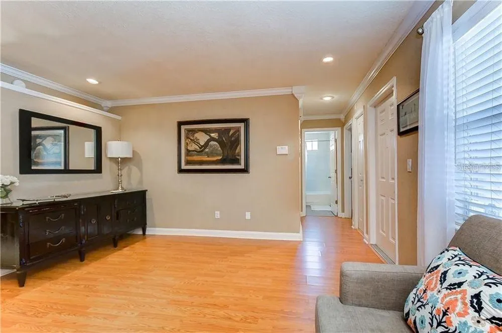 5121 ELLENDALE AVENUE Tampa, FL 33625