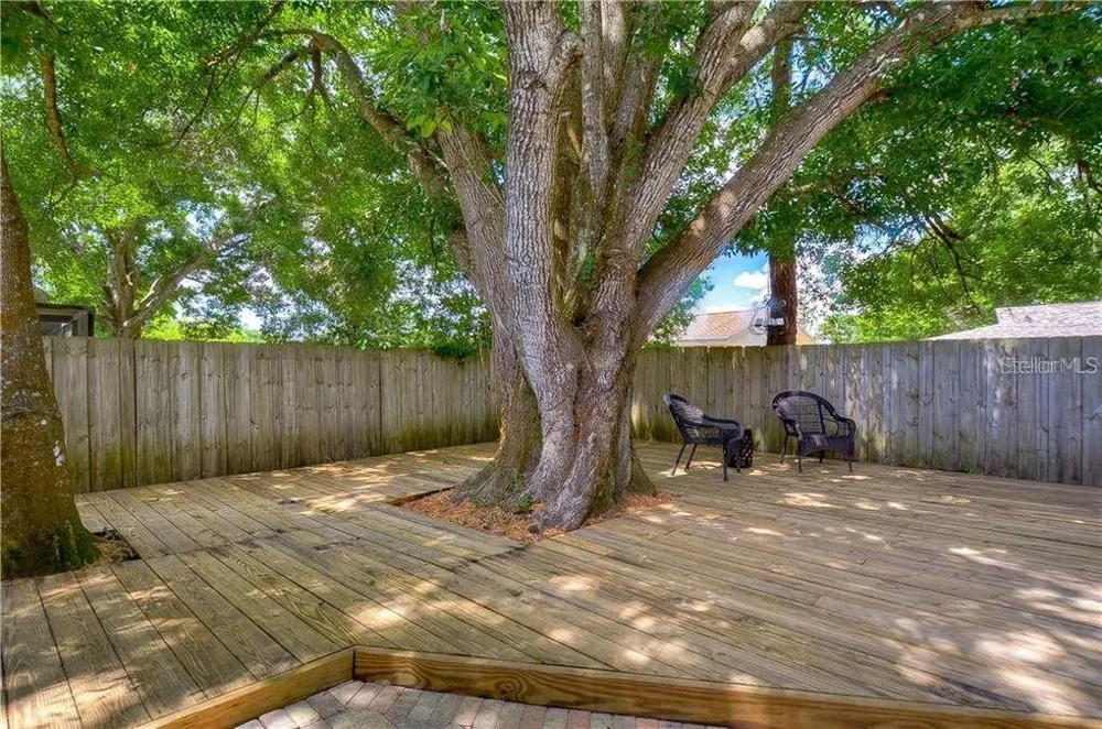 5121 ELLENDALE AVENUE Tampa, FL 33625