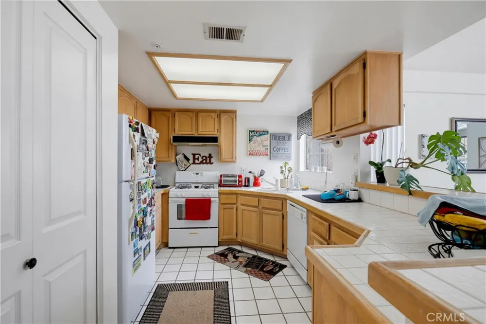 4581 Warner #302 Huntington Beach, CA 92649