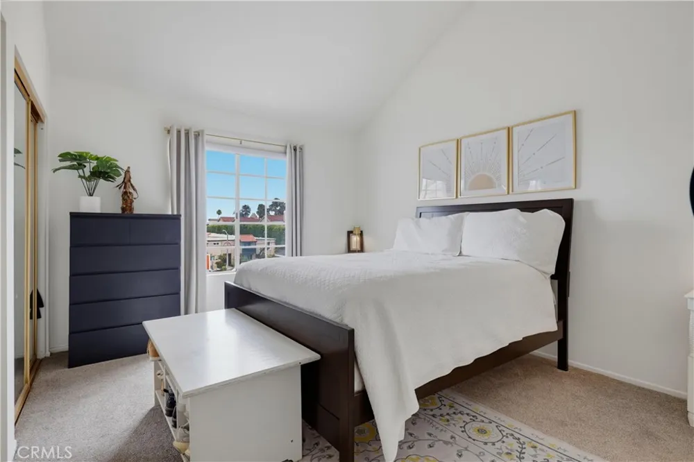 4581 Warner #302 Huntington Beach, CA 92649