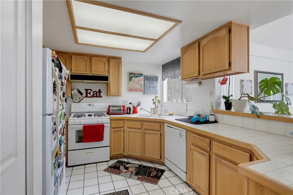 4581 Warner #302 Huntington Beach, CA 92649