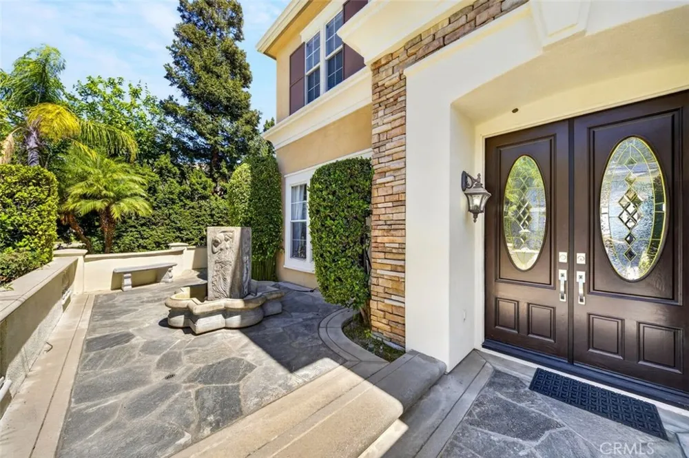 2420 Vista Del Sol La Verne, CA 91750