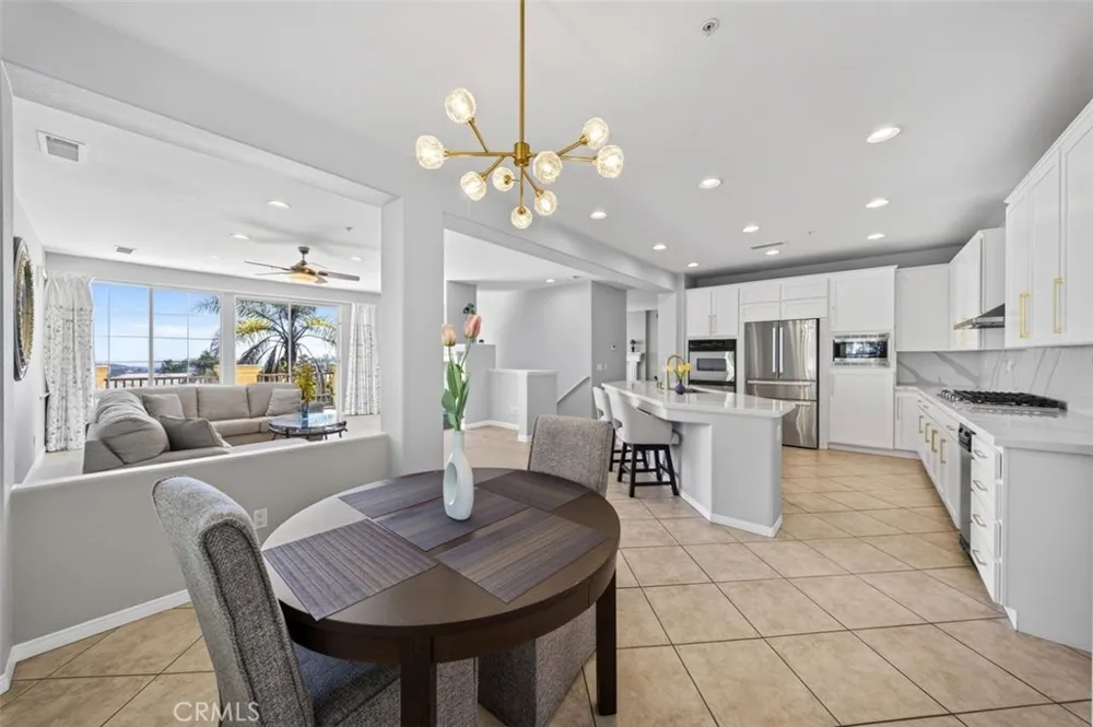 2420 Vista Del Sol La Verne, CA 91750