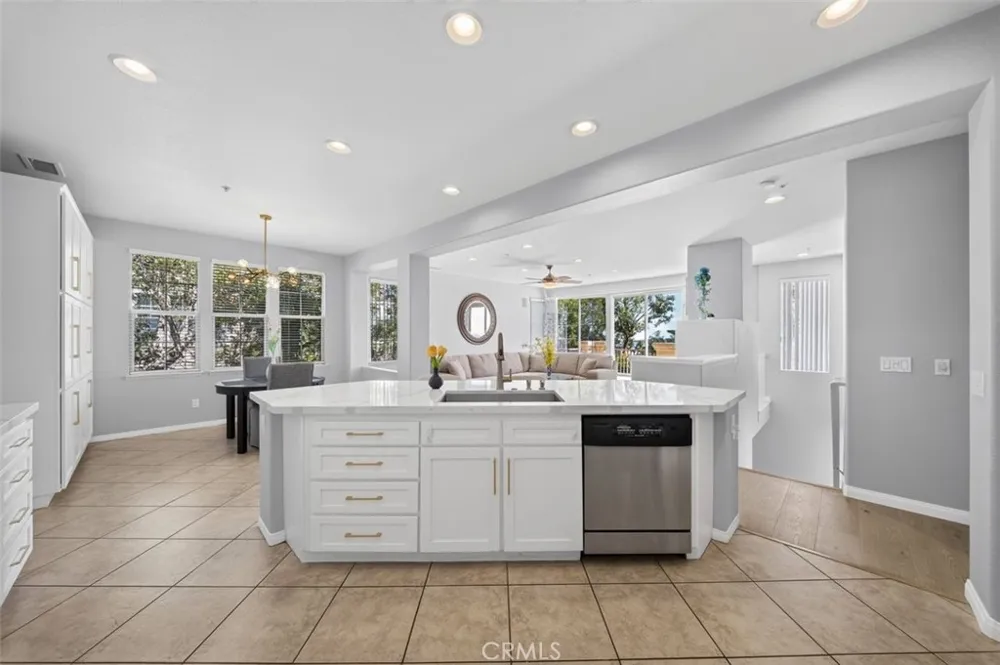2420 Vista Del Sol La Verne, CA 91750