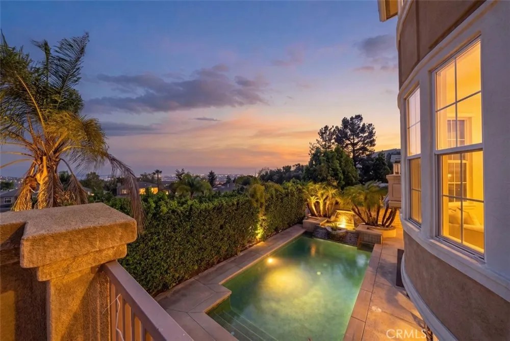 2420 Vista Del Sol La Verne, CA 91750