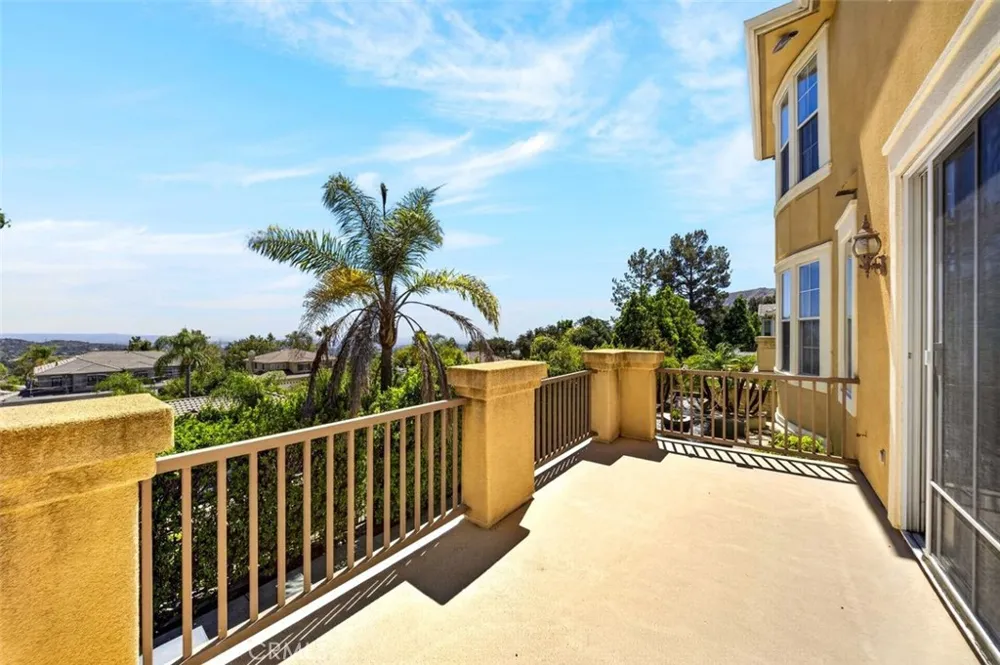 2420 Vista Del Sol La Verne, CA 91750