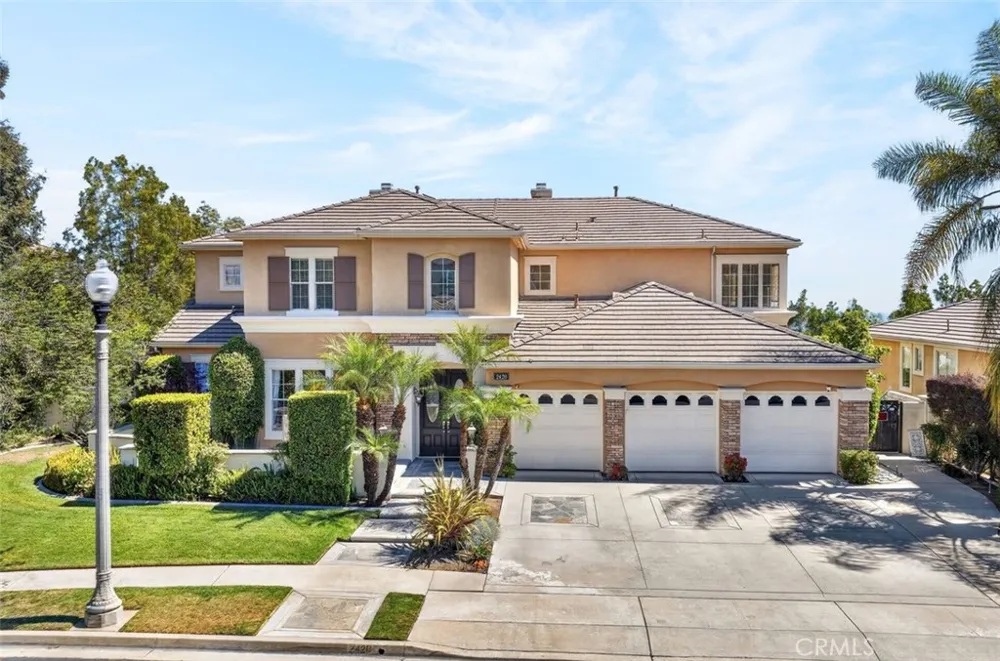 2420 Vista Del Sol La Verne, CA 91750