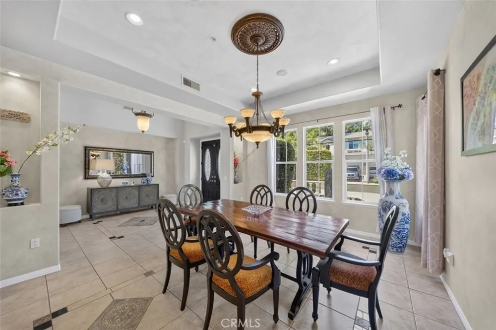 2420 Vista Del Sol La Verne, CA 91750