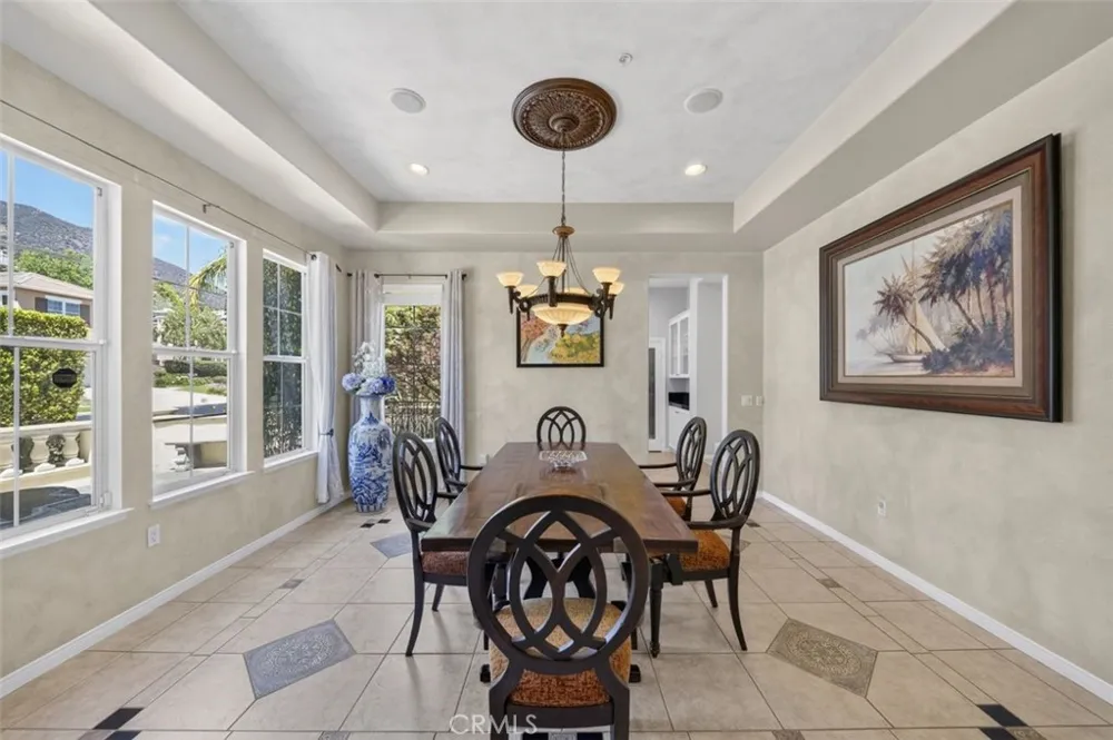 2420 Vista Del Sol La Verne, CA 91750